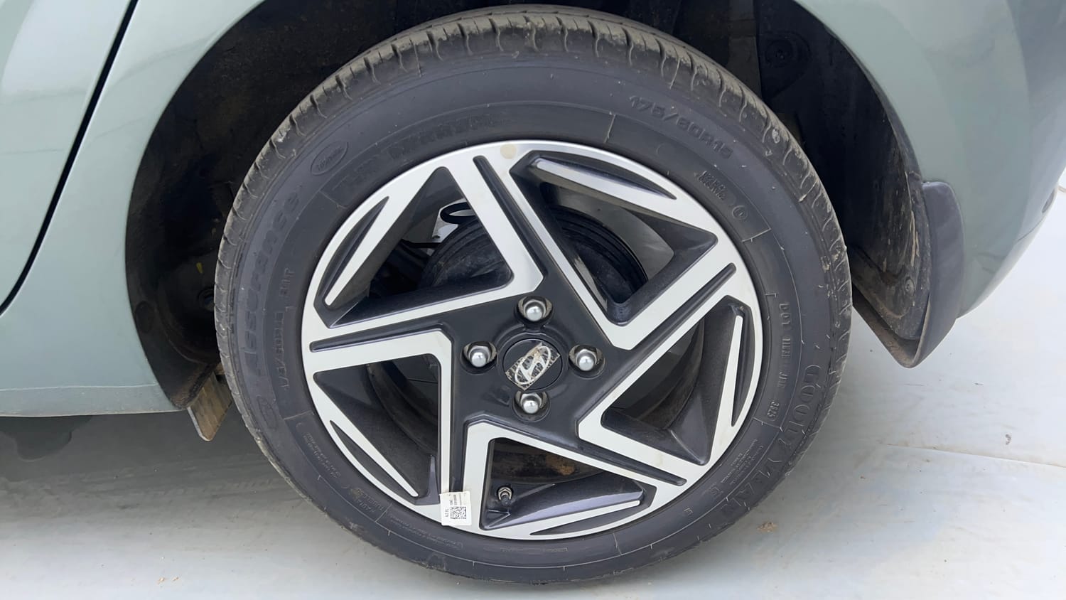 Used 2026 Hyundai Grand i10 Nios Asta 1.2 Kappa AMT Petrol Automatic tyres LEFT REAR TYRE RIM VIEW