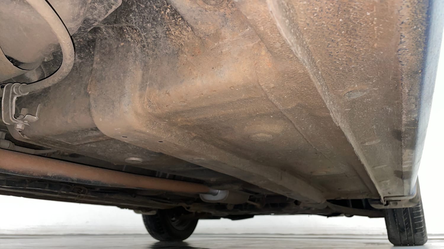 Used 2018 Hyundai Grand i10 Sportz AT 1.2 Kappa VTVT Petrol Automatic extra REAR RIGHT UNDERBODY VIEW