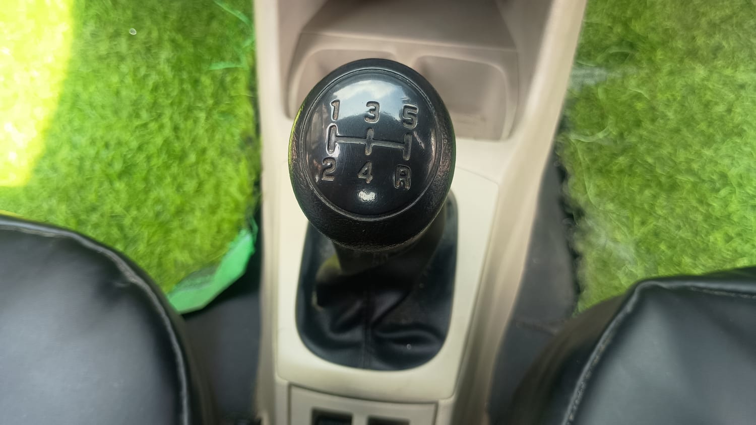 Used 2022 Maruti Suzuki Alto 800 VXi Petrol Manual interior GEAR  KNOB VIEW