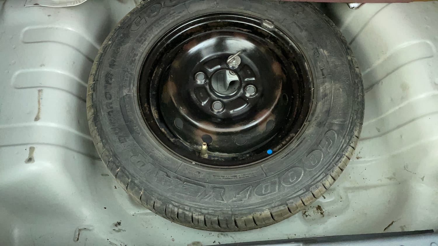 Used 2014 Maruti Suzuki Alto 800 Lxi Petrol Manual tyres SPARE TYRE VIEW