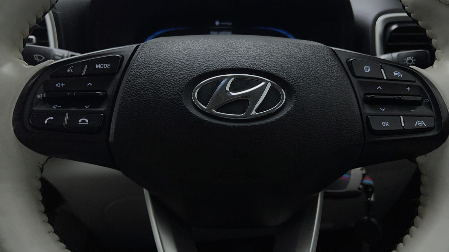 Used 2025 Hyundai Venue S Plus 1.2 Petrol MT Petrol Manual top_features Airbags