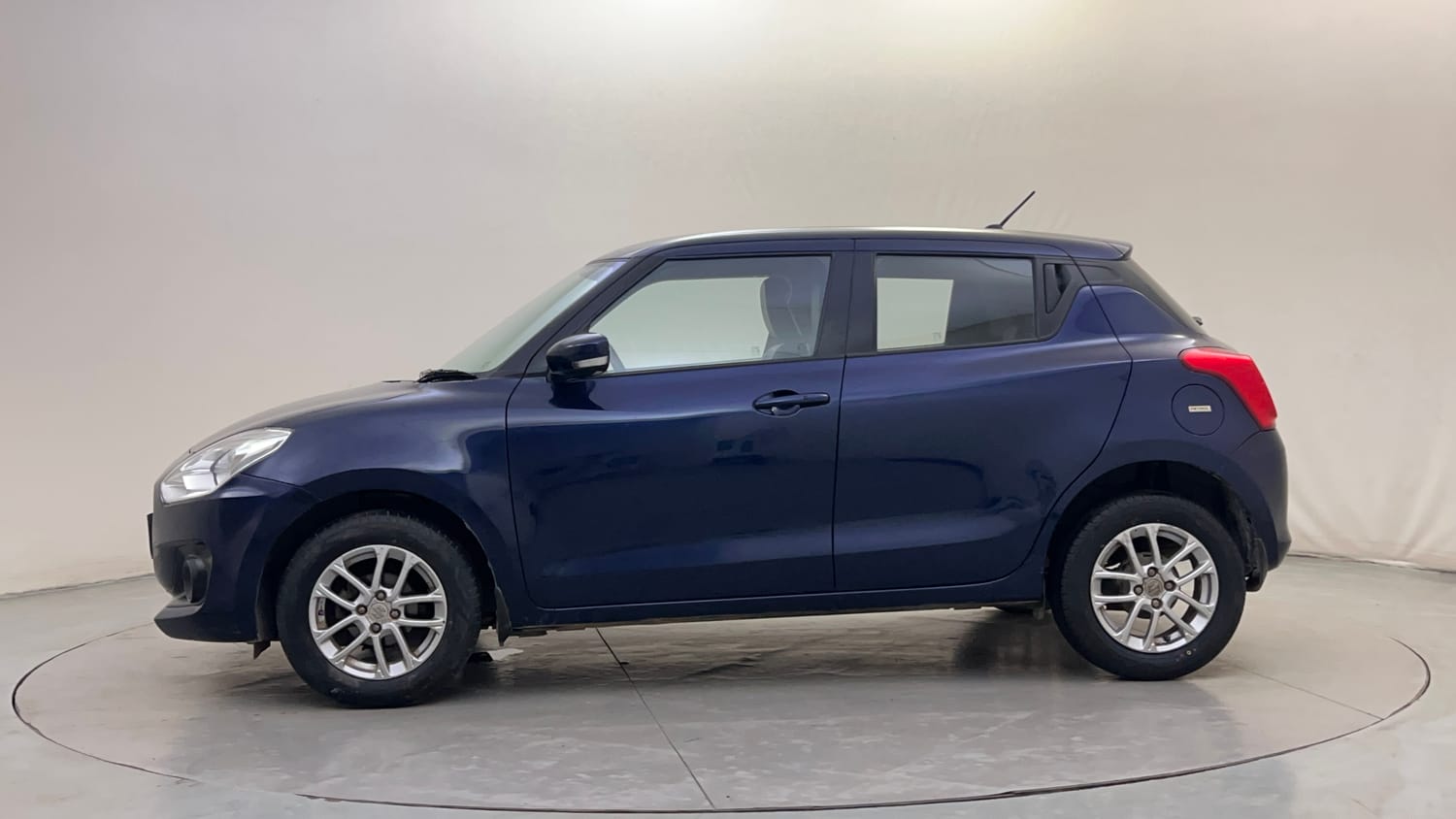 Used 2018 Maruti Suzuki Swift ZXi AMT Petrol Automatic exterior LEFT SIDE VIEW