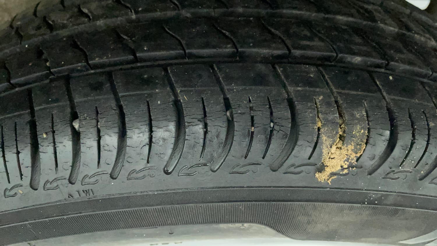 Used 2023 Maruti Suzuki S-Presso VXi S-CNG Cng Manual tyres LEFT REAR TYRE TREAD VIEW