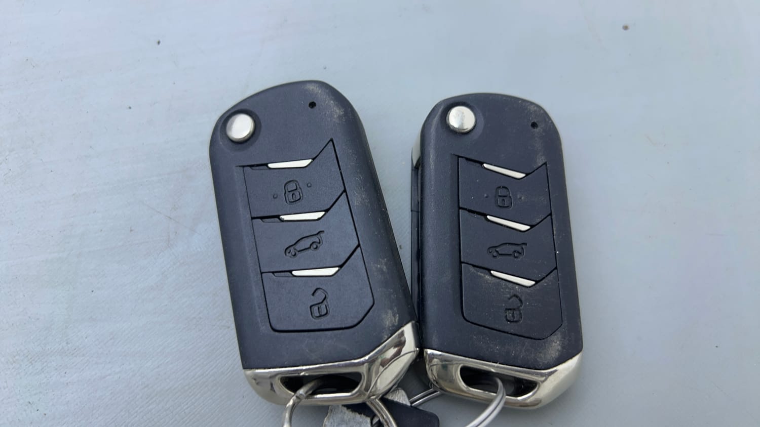 Used 2023 Mahindra XUV 300 TurboSport W8 Petrol Manual extra CAR KEY VIEW