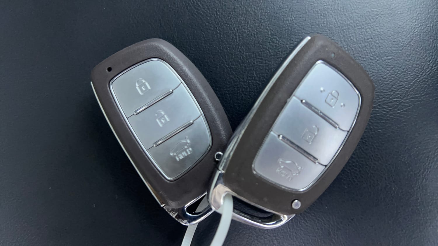 Used 2026 Hyundai Grand i10 Nios Asta 1.2 Kappa AMT Petrol Automatic extra CAR KEY VIEW