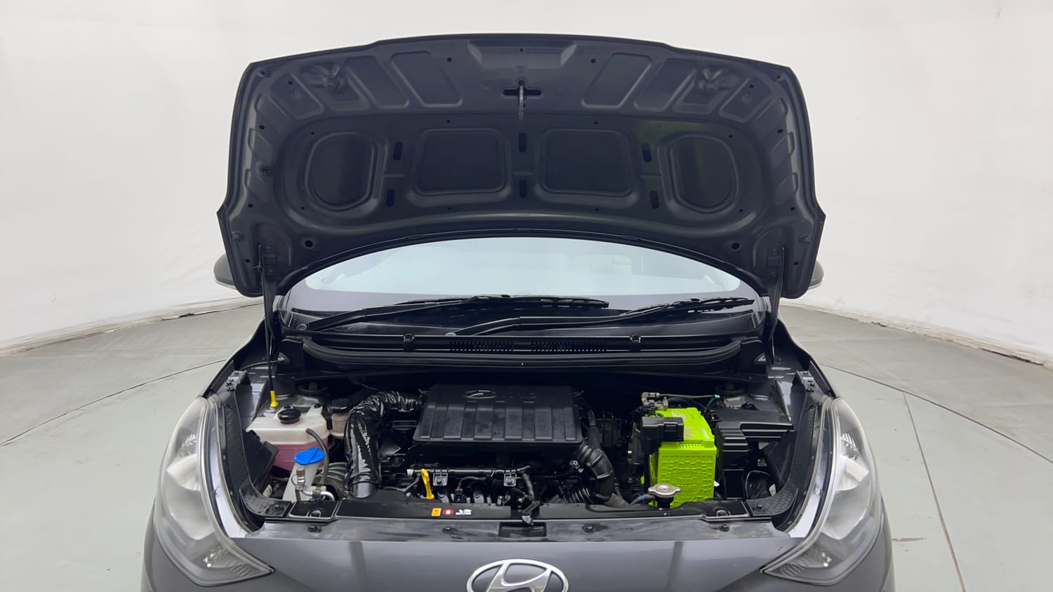 Used 2021 Hyundai Grand i10 Nios Sportz 1.2 Kappa VTVT Petrol Manual engine ENGINE & BONNET OPEN FRONT VIEW