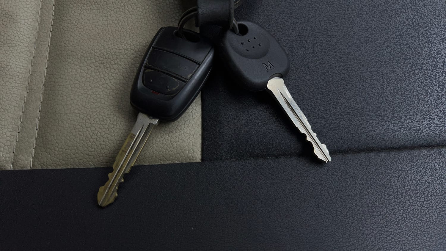 Used 2022 Hyundai Santro Sportz Petrol Manual extra CAR KEY VIEW