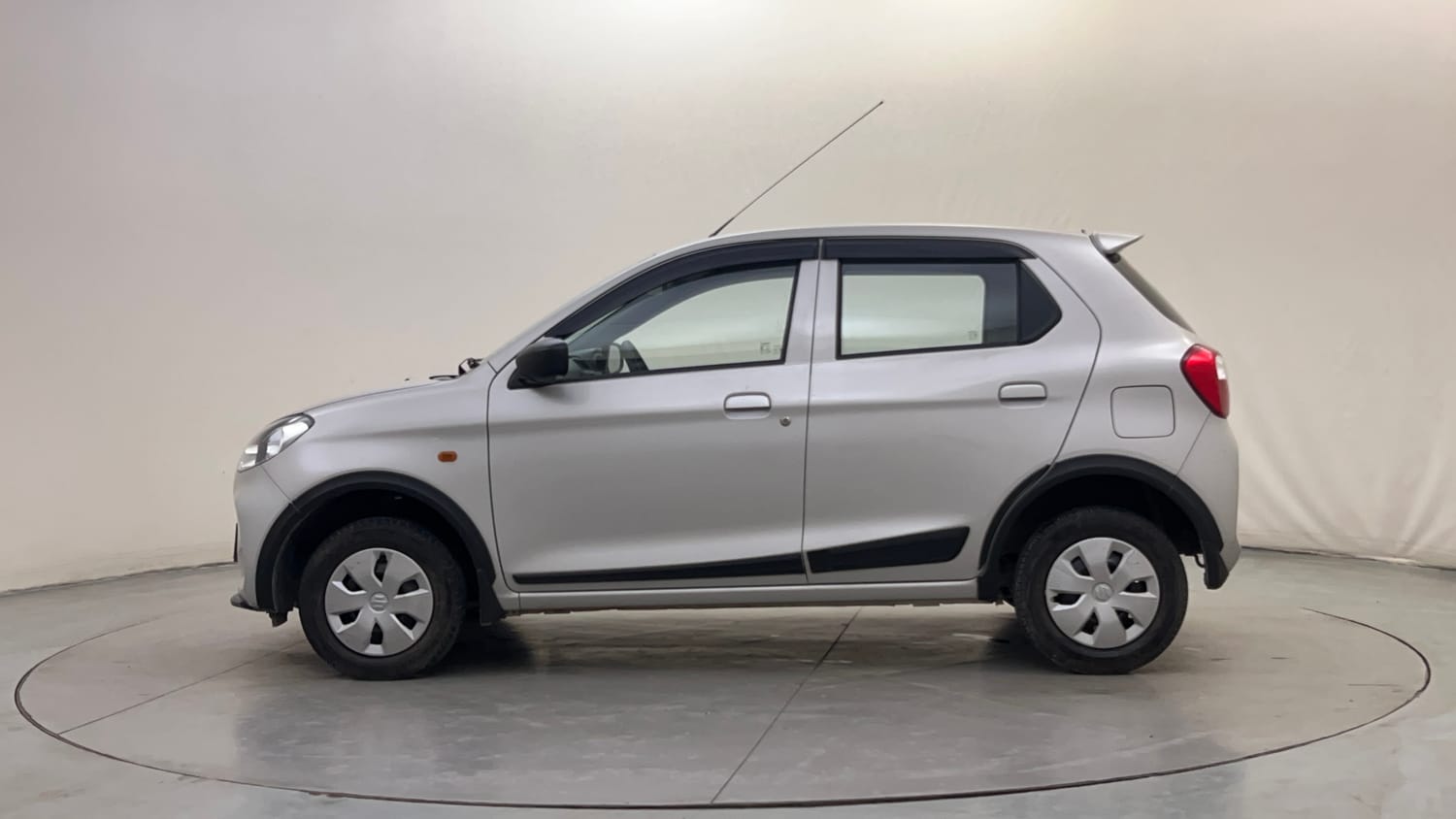 Used 2023 Maruti Suzuki Alto K10 VXi Petrol Manual exterior LEFT SIDE VIEW