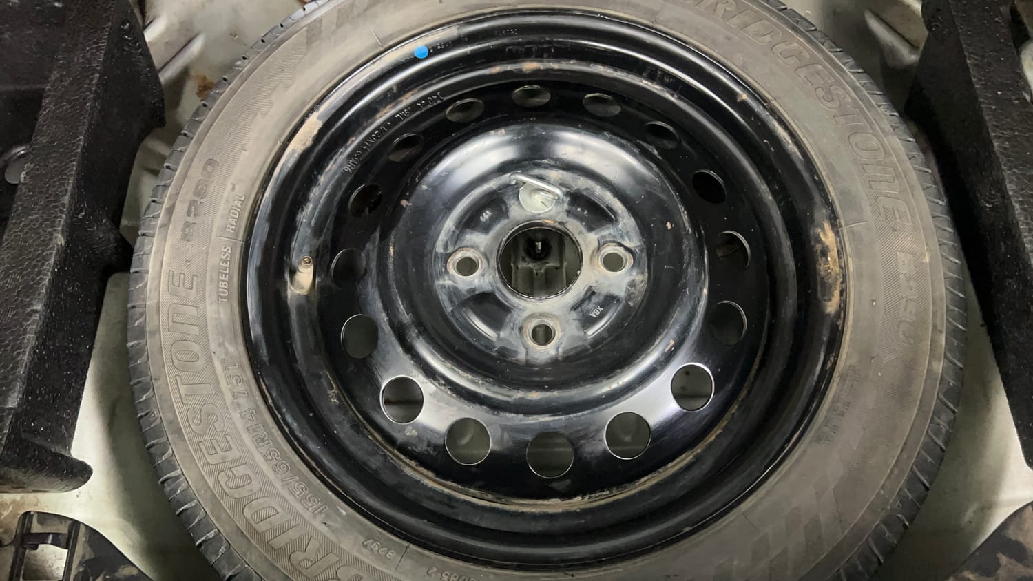 Used 2014 Maruti Suzuki Wagon R VXI Petrol Manual tyres SPARE TYRE VIEW