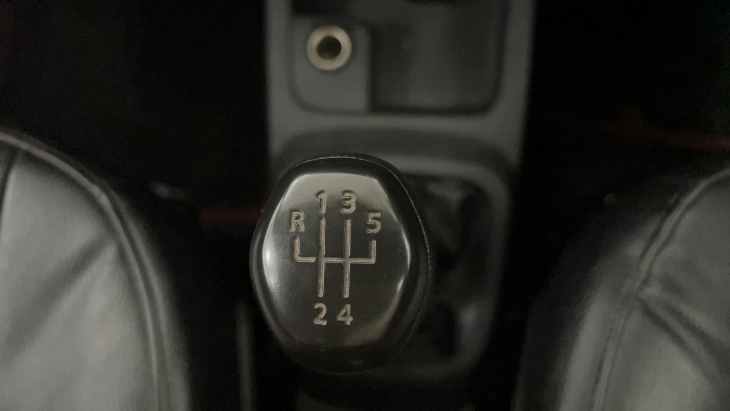 Used 2017 Renault Kwid RXL Live For More Edition Petrol Manual interior GEAR  KNOB VIEW