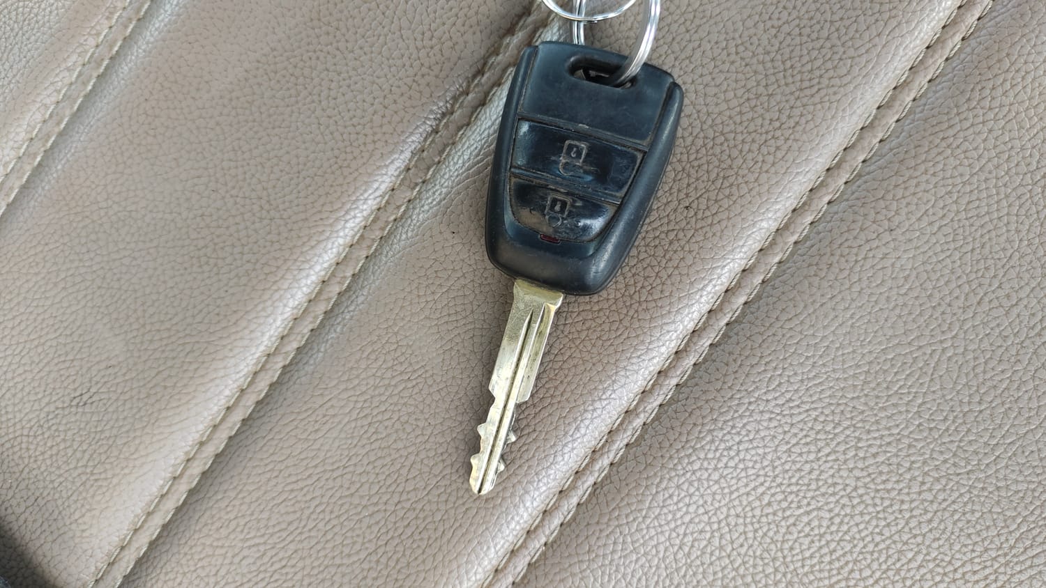 Used 2018 Hyundai Grand i10 Sportz 1.2 Kappa VTVT Petrol Manual extra CAR KEY VIEW