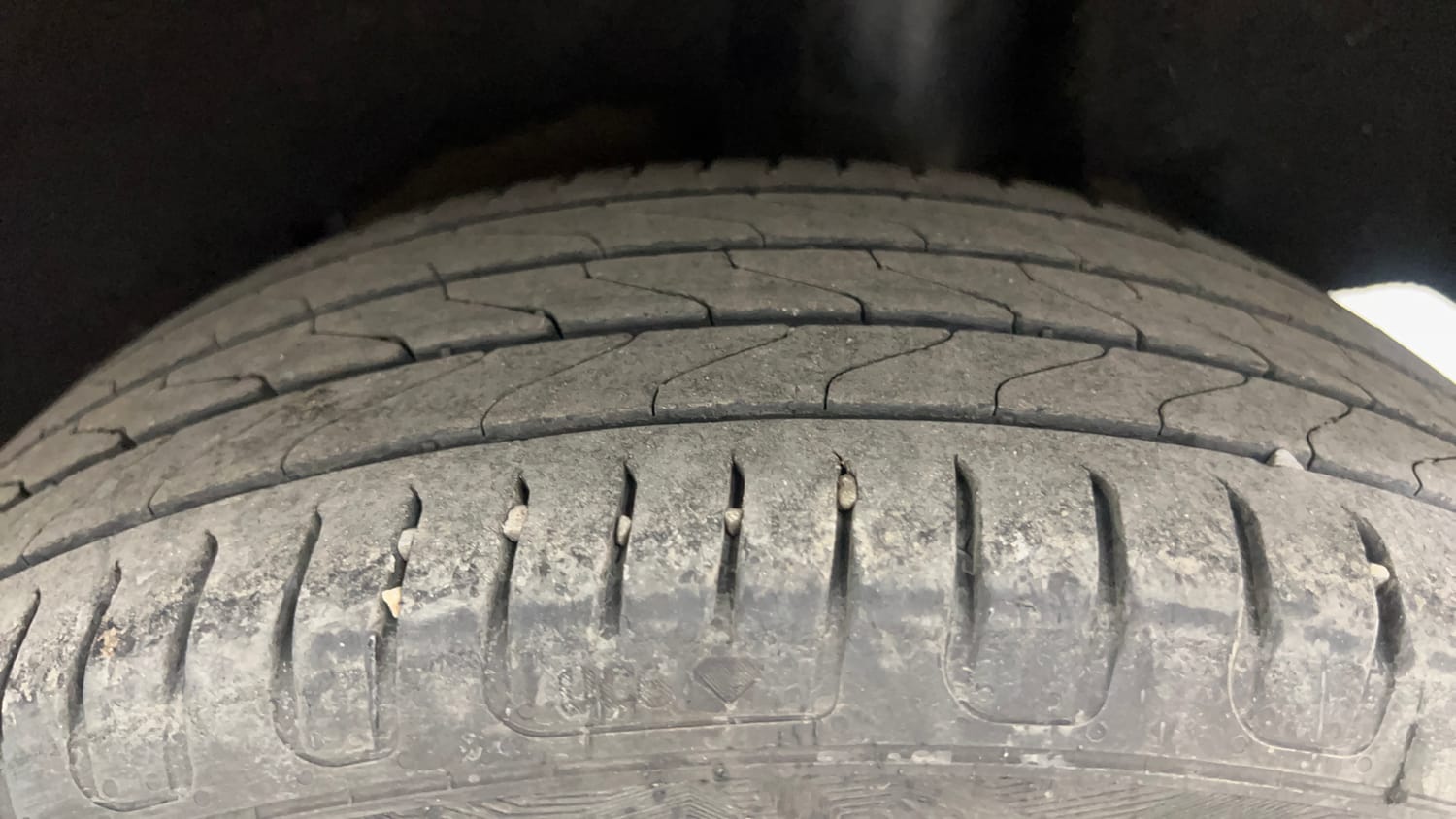 Used 2018 Maruti Suzuki Baleno Delta 1.2 Petrol Manual tyres LEFT REAR TYRE TREAD VIEW