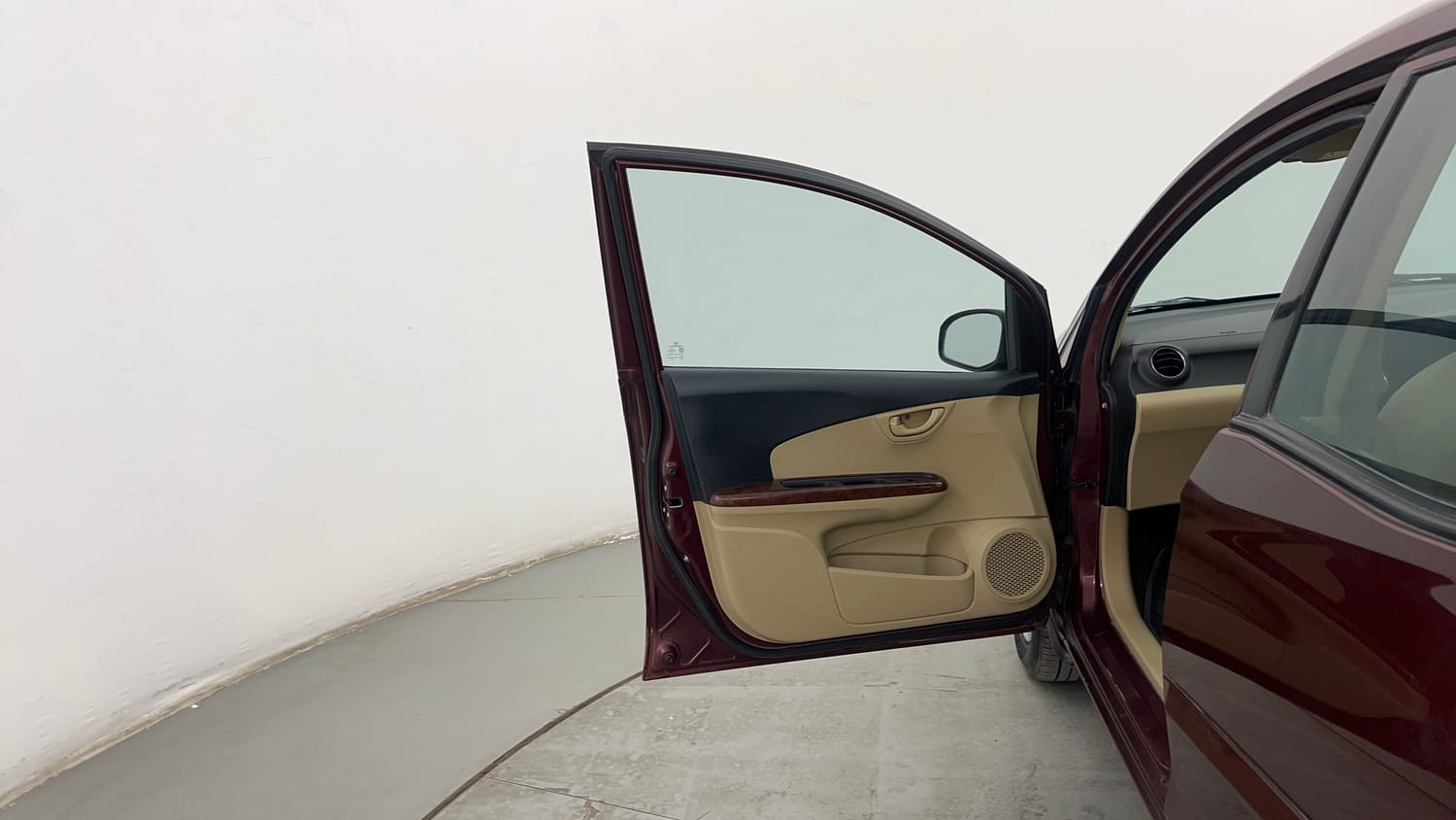 Used 2014 Honda Mobilio V (O) Petrol Petrol Manual interior LEFT FRONT DOOR OPEN VIEW