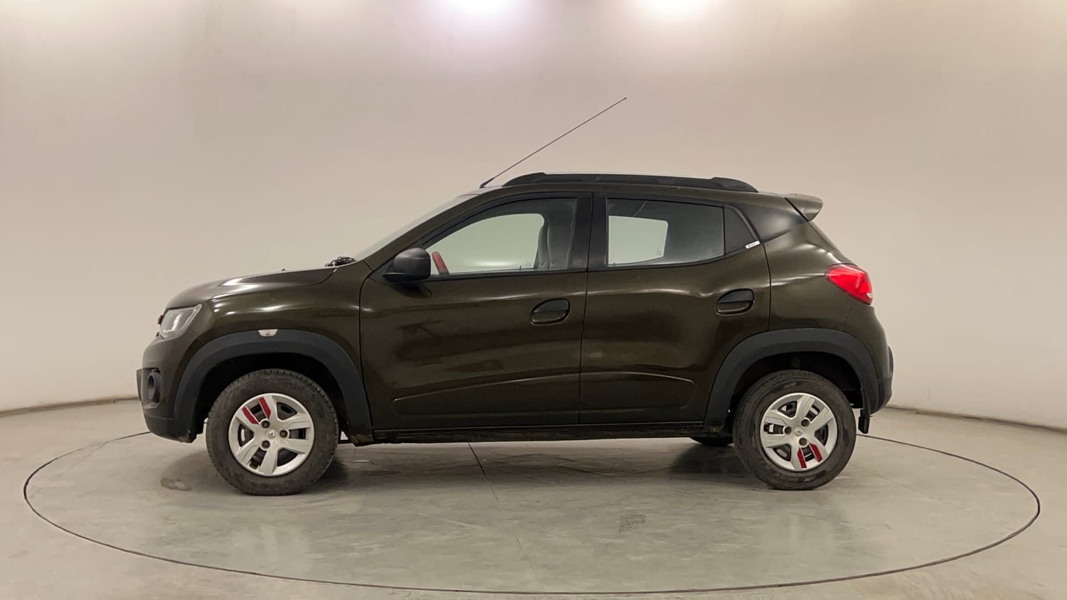 Used 2017 Renault Kwid RXL Live For More Edition Petrol Manual exterior LEFT SIDE VIEW