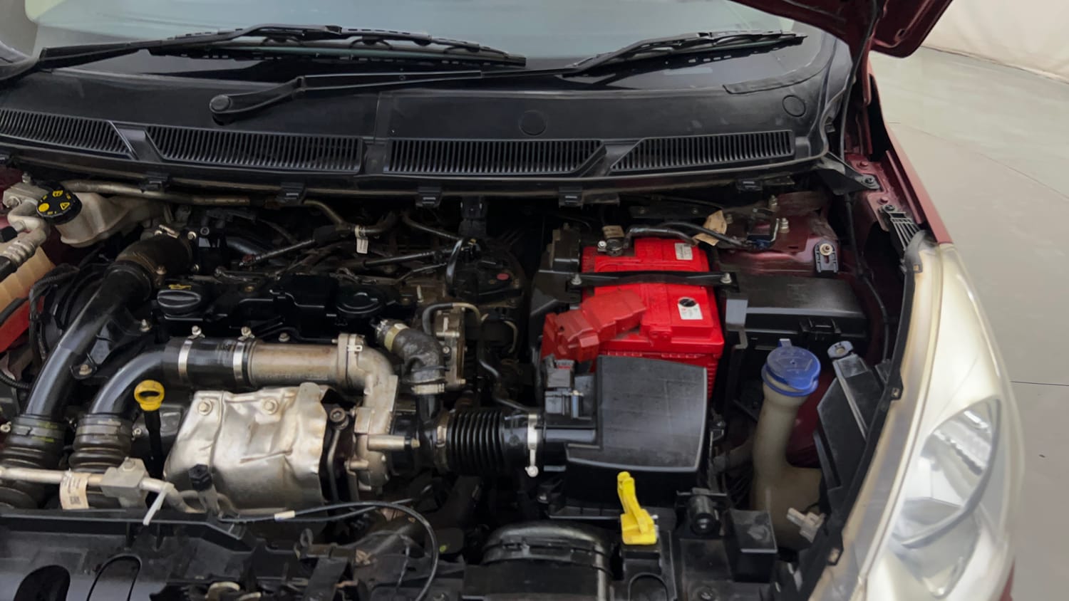 Used 2018 Ford Figo Aspire Titanium 1.2 Ti-VCT Diesel Manual engine ENGINE LEFT SIDE HINGE & APRON VIEW
