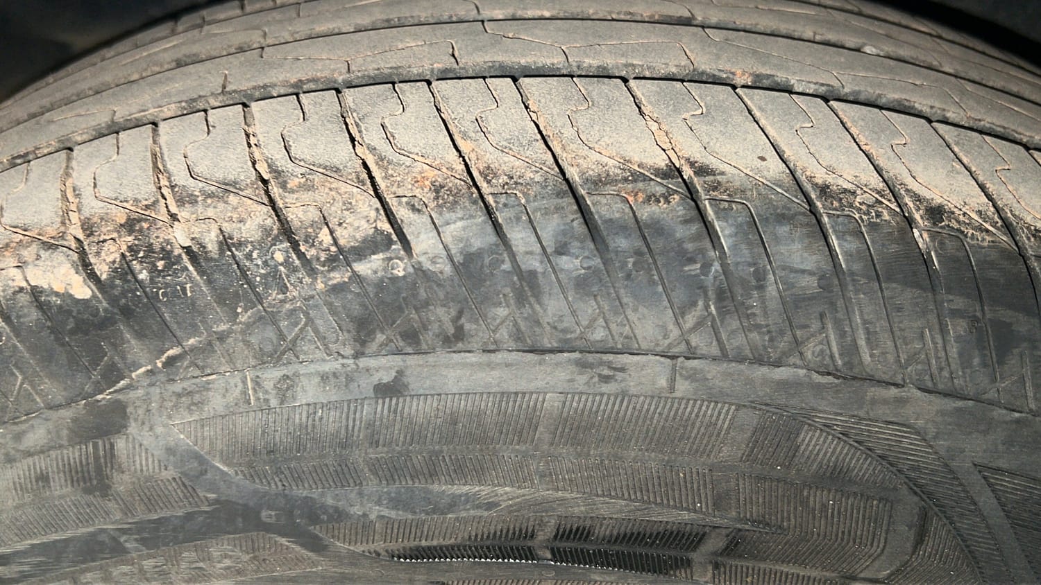Used 2022 Maruti Suzuki Ciaz Zeta 1.5 Petrol Manual tyres RIGHT REAR TYRE TREAD VIEW