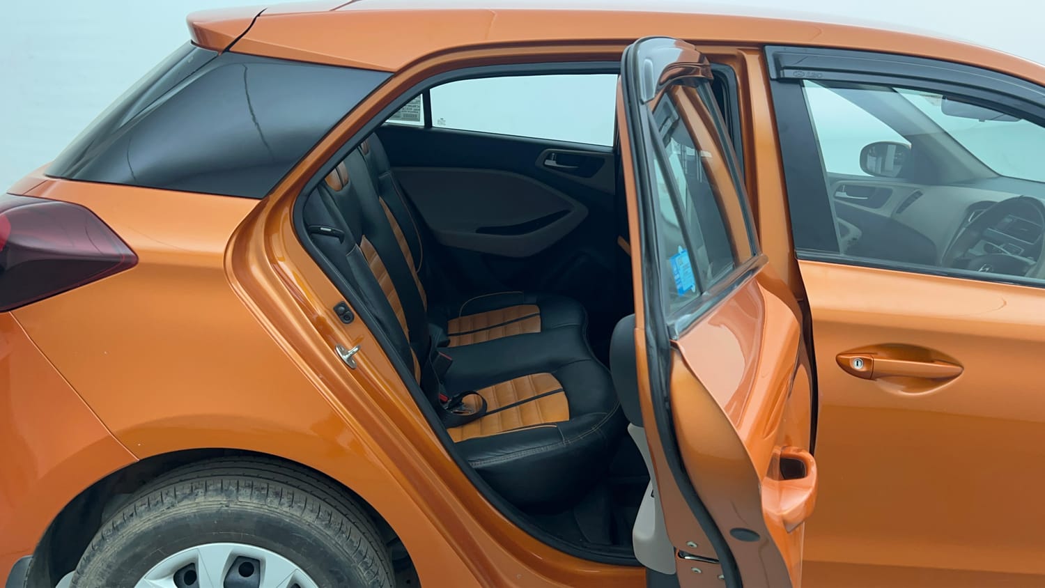 Used 2018 Hyundai Elite i20 Sportz 1.2 Petrol Manual interior RIGHT SIDE REAR DOOR CABIN VIEW