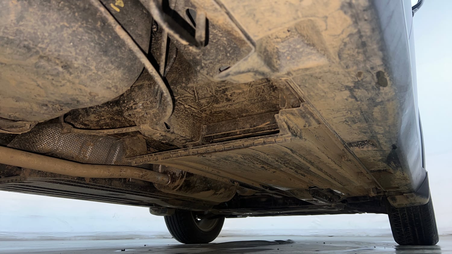 Used 2025 Toyota Urban Cruiser Hyryder V Hybrid Hybrid Automatic extra REAR RIGHT UNDERBODY VIEW