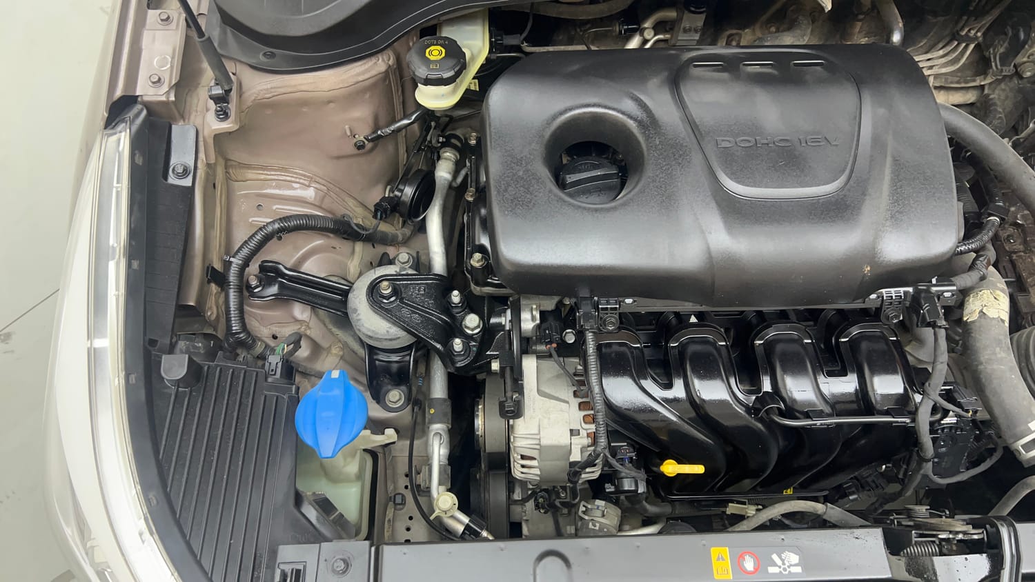 Used 2017 Hyundai Verna SX 1.6 VTVT Petrol Manual engine ENGINE RIGHT SIDE VIEW