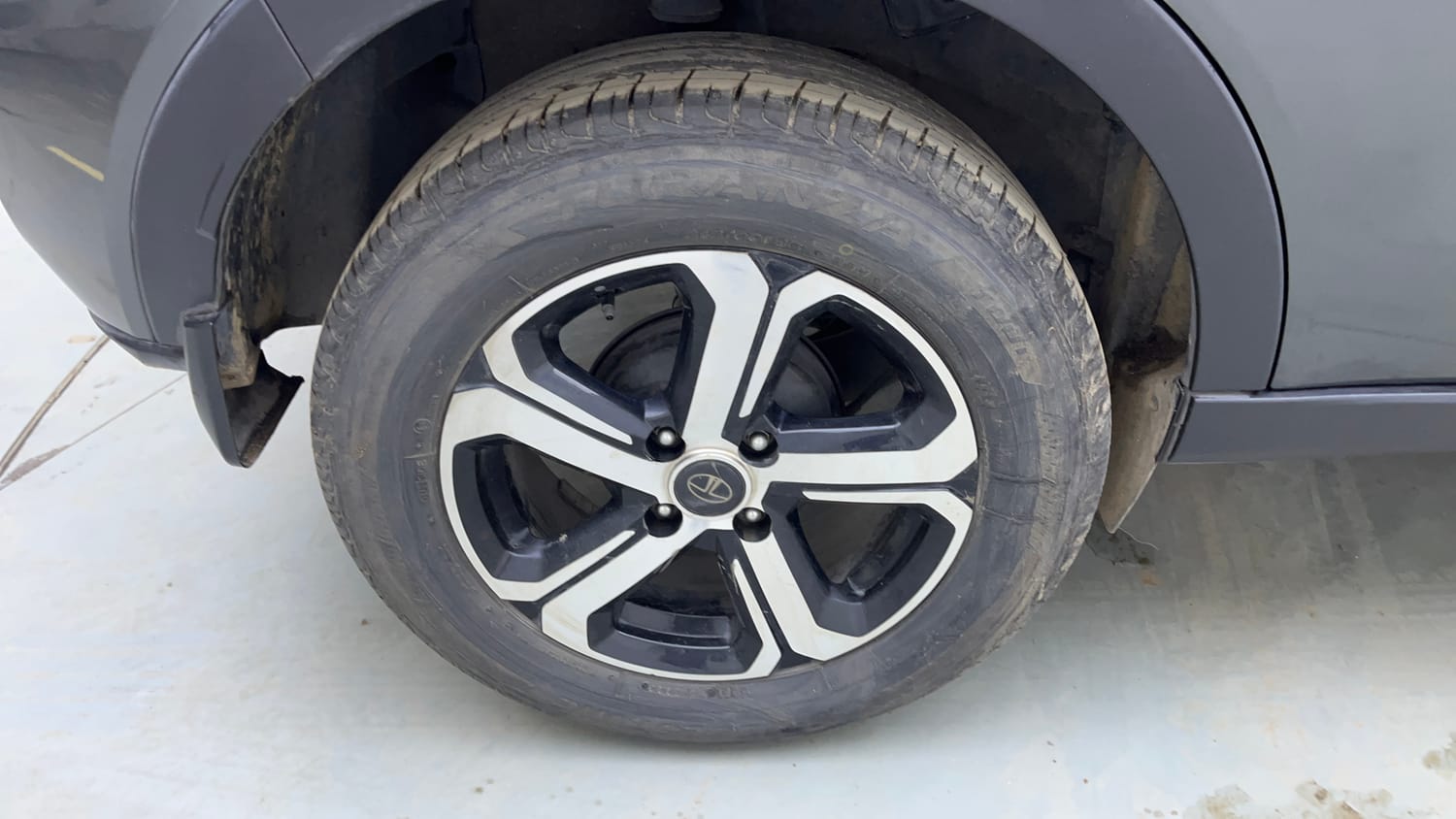 Used 2023 Tata Nexon XZ Plus Diesel Diesel Manual tyres RIGHT REAR TYRE RIM VIEW