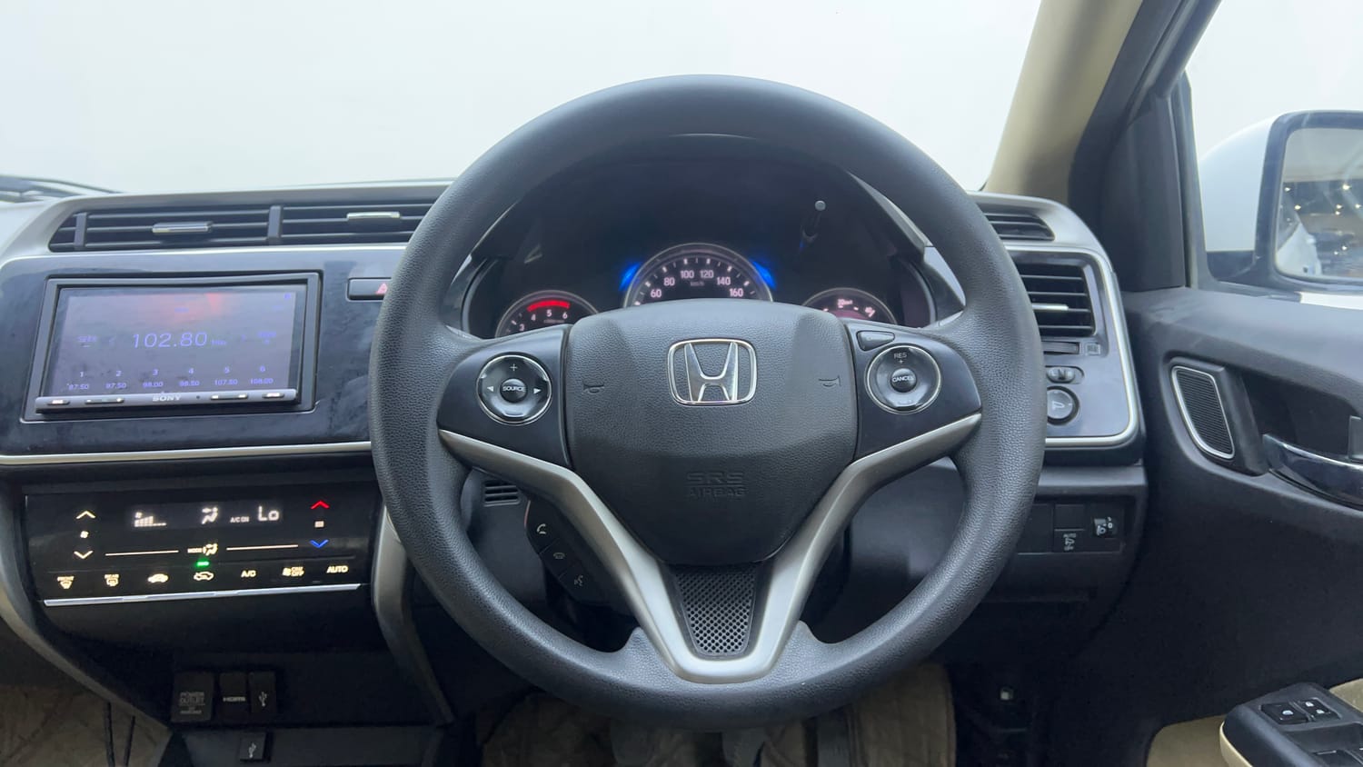 Used 2017 Honda City V Diesel Diesel Manual interior STEERING VIEW