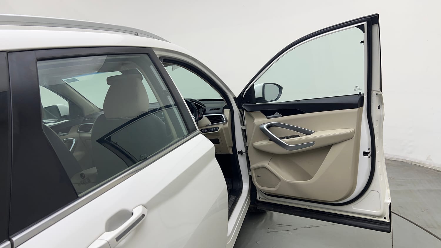 Used 2021 MG Motors Hector Sharp 1.5 Petrol CVT Petrol Automatic interior RIGHT FRONT DOOR OPEN VIEW