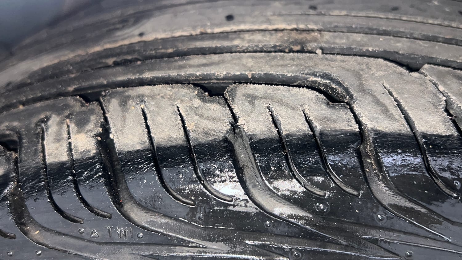 Used 2023 Hyundai Grand i10 Nios Sportz 1.2 Kappa VTVT Petrol Manual tyres LEFT FRONT TYRE TREAD VIEW