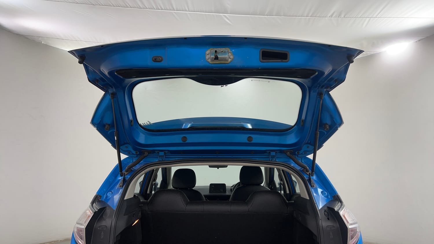 Used 2018 Tata Nexon XZ Diesel Diesel Manual interior DICKY DOOR OPEN VIEW