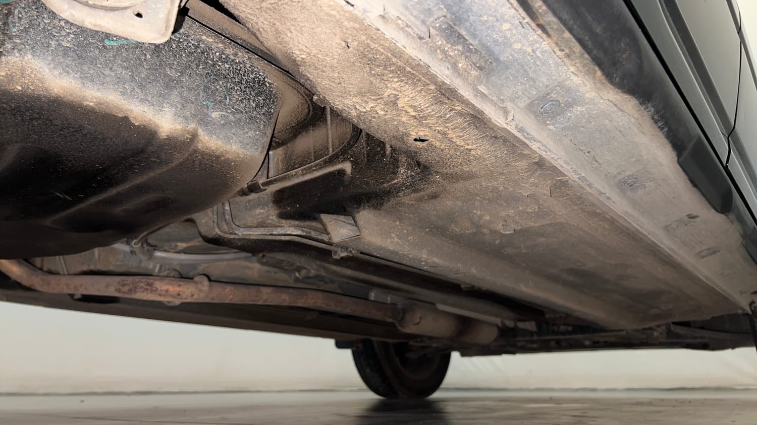Used 2023 Renault Kiger RXT (O) AMT Petrol Automatic extra REAR RIGHT UNDERBODY VIEW