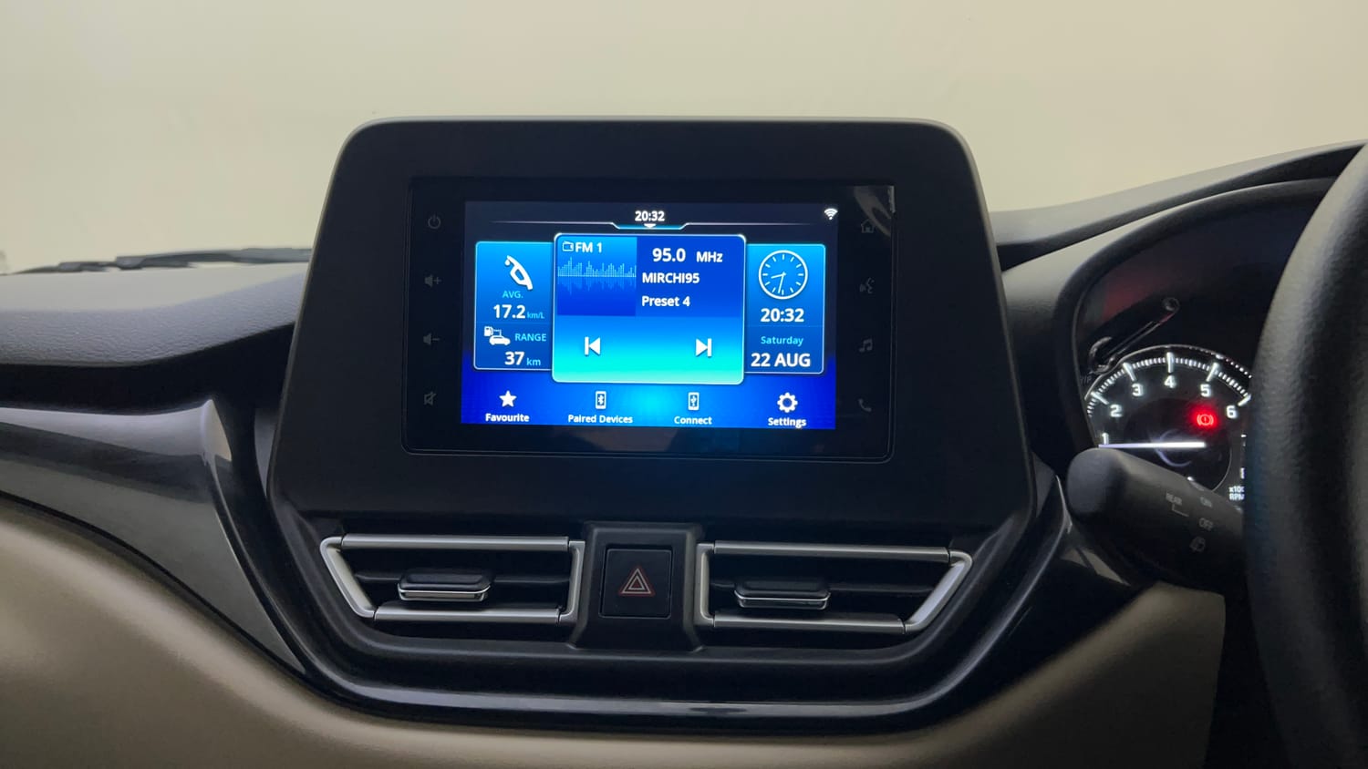 Used 2024 Toyota Glanza G Petrol Manual top_features Touch screen infotainment system