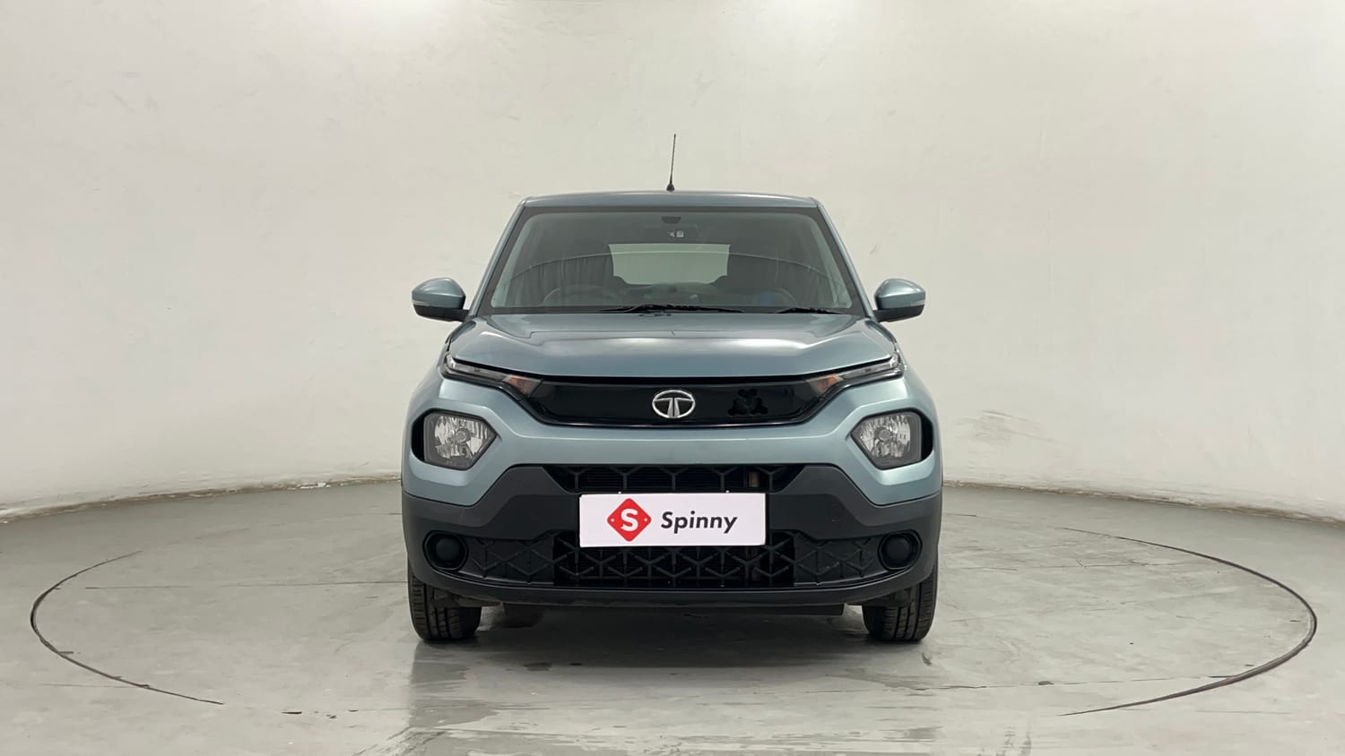 Used 2022 Tata Punch Adventure Rhythm Pack MT Petrol Manual exterior FRONT VIEW
