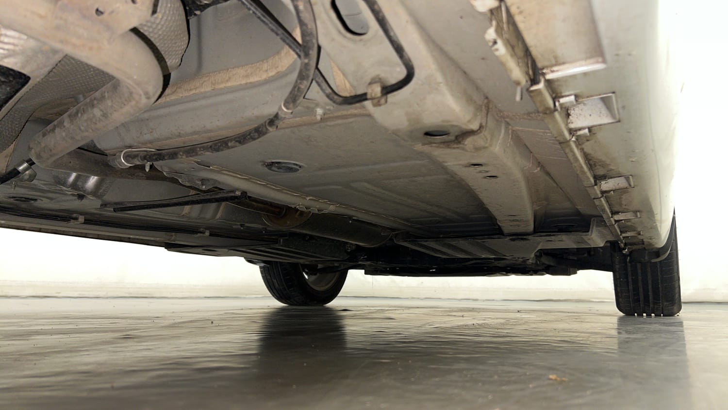 Used 2024 Toyota Glanza G Petrol Manual extra REAR RIGHT UNDERBODY VIEW
