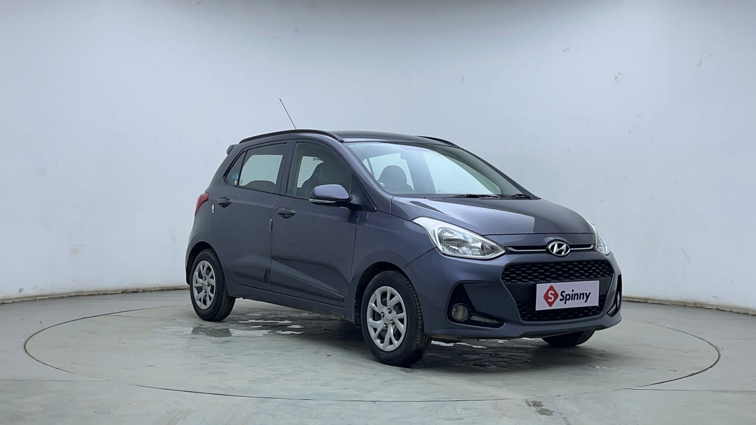 Used 2019 Hyundai Grand i10 Sportz 1.2 Kappa VTVT Petrol Manual exterior RIGHT FRONT CORNER VIEW