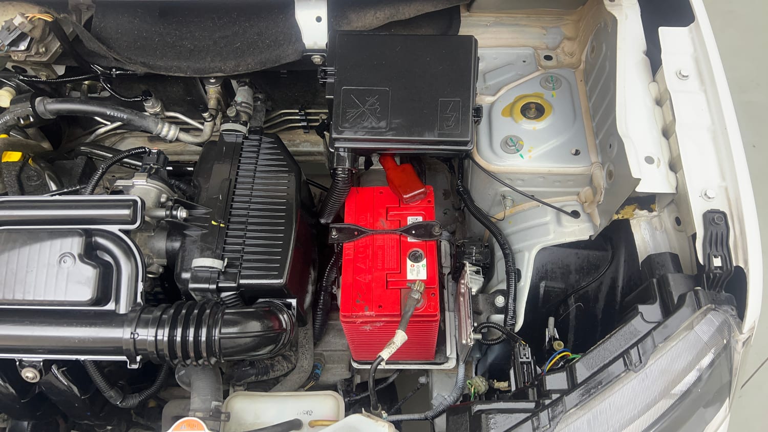 Used 2020 Renault Kwid RXT 1.0 Opt Petrol Manual engine ENGINE LEFT SIDE VIEW