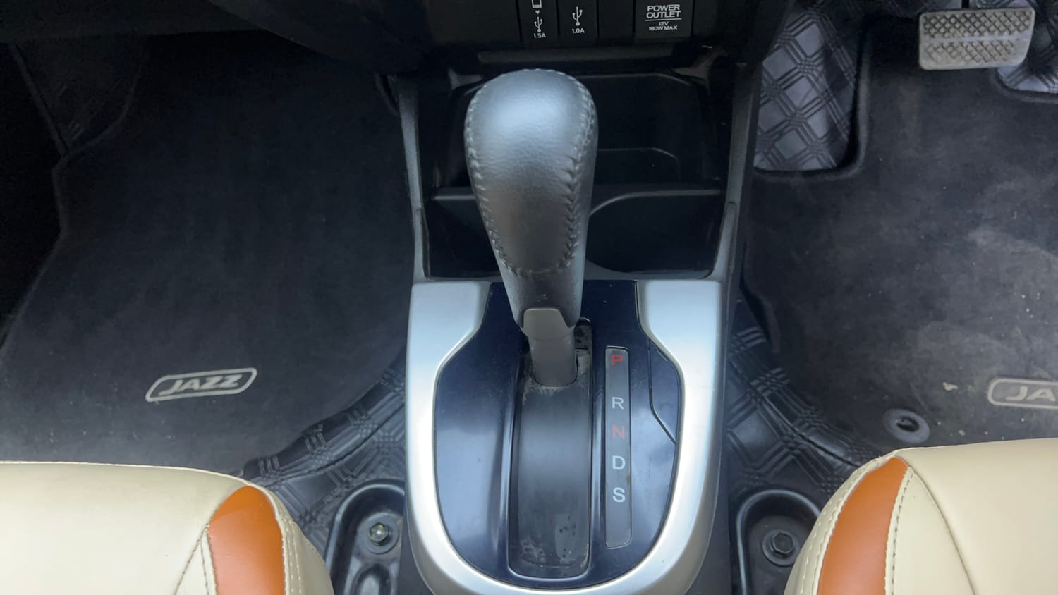 Used 2020 Honda Jazz ZX CVT Petrol Automatic interior GEAR  KNOB VIEW