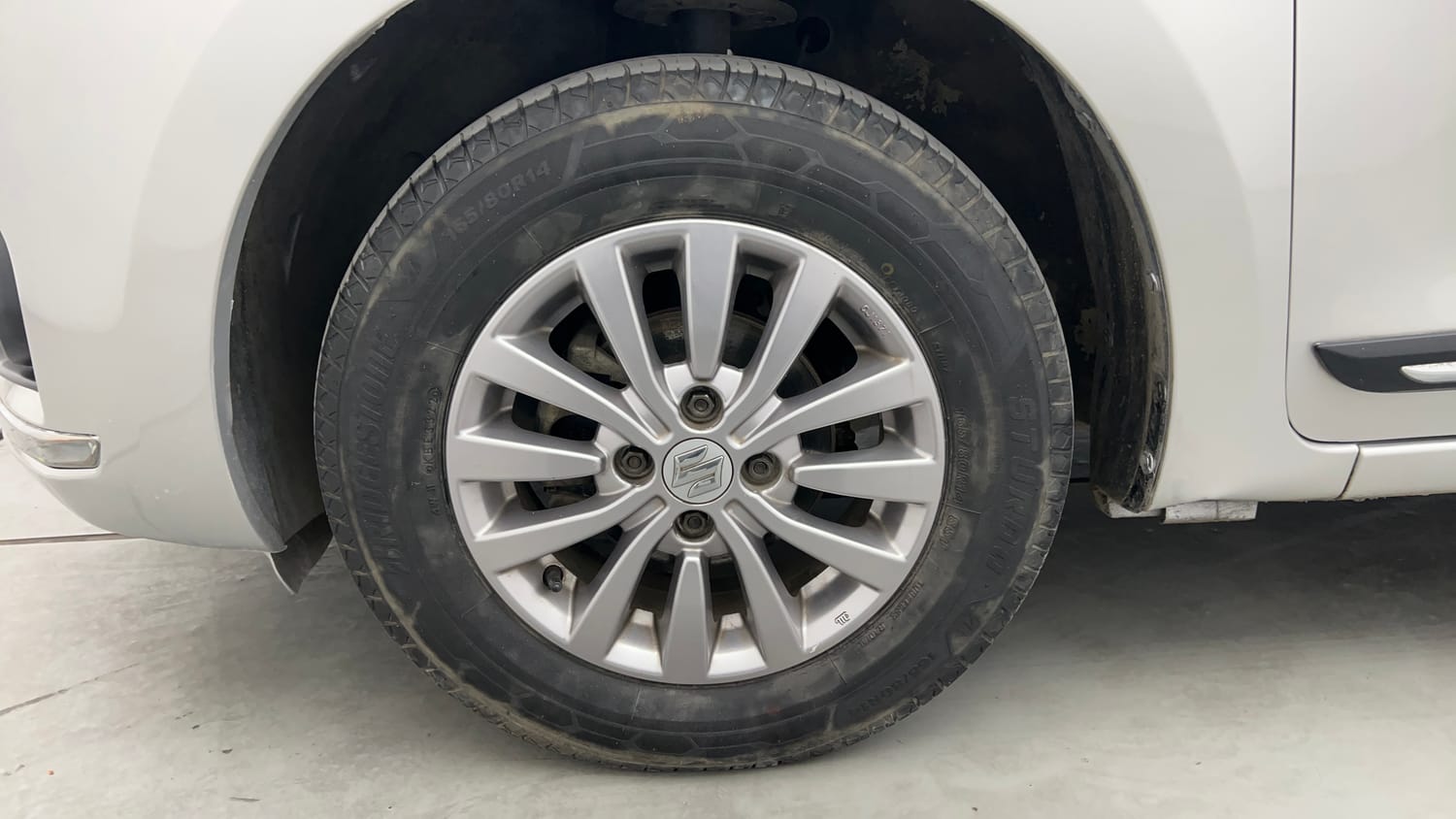 Used 2019 Maruti Suzuki Dzire VXi Petrol Manual tyres LEFT FRONT TYRE RIM VIEW