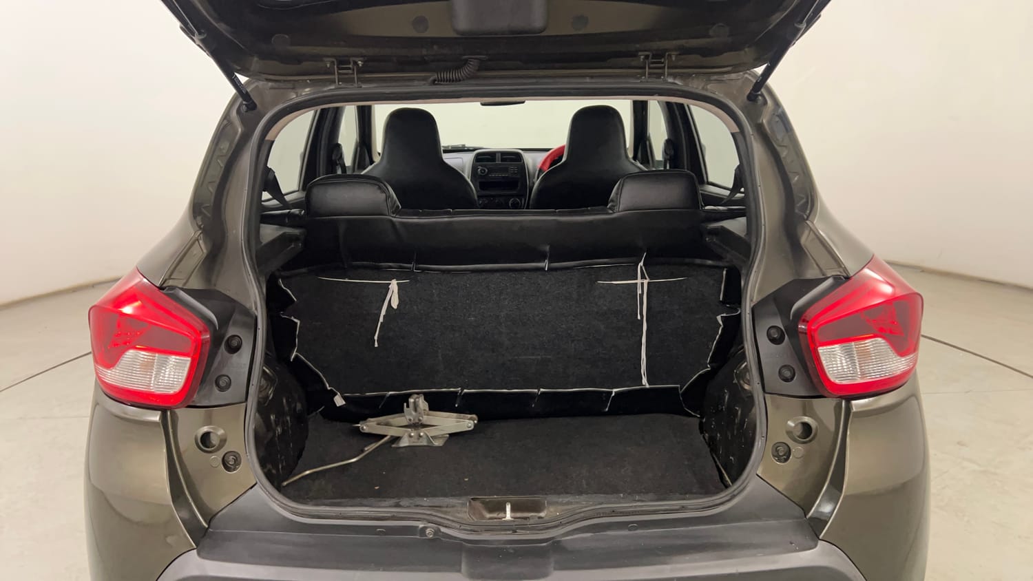 Used 2017 Renault Kwid RXL Live For More Edition Petrol Manual interior DICKY INSIDE VIEW