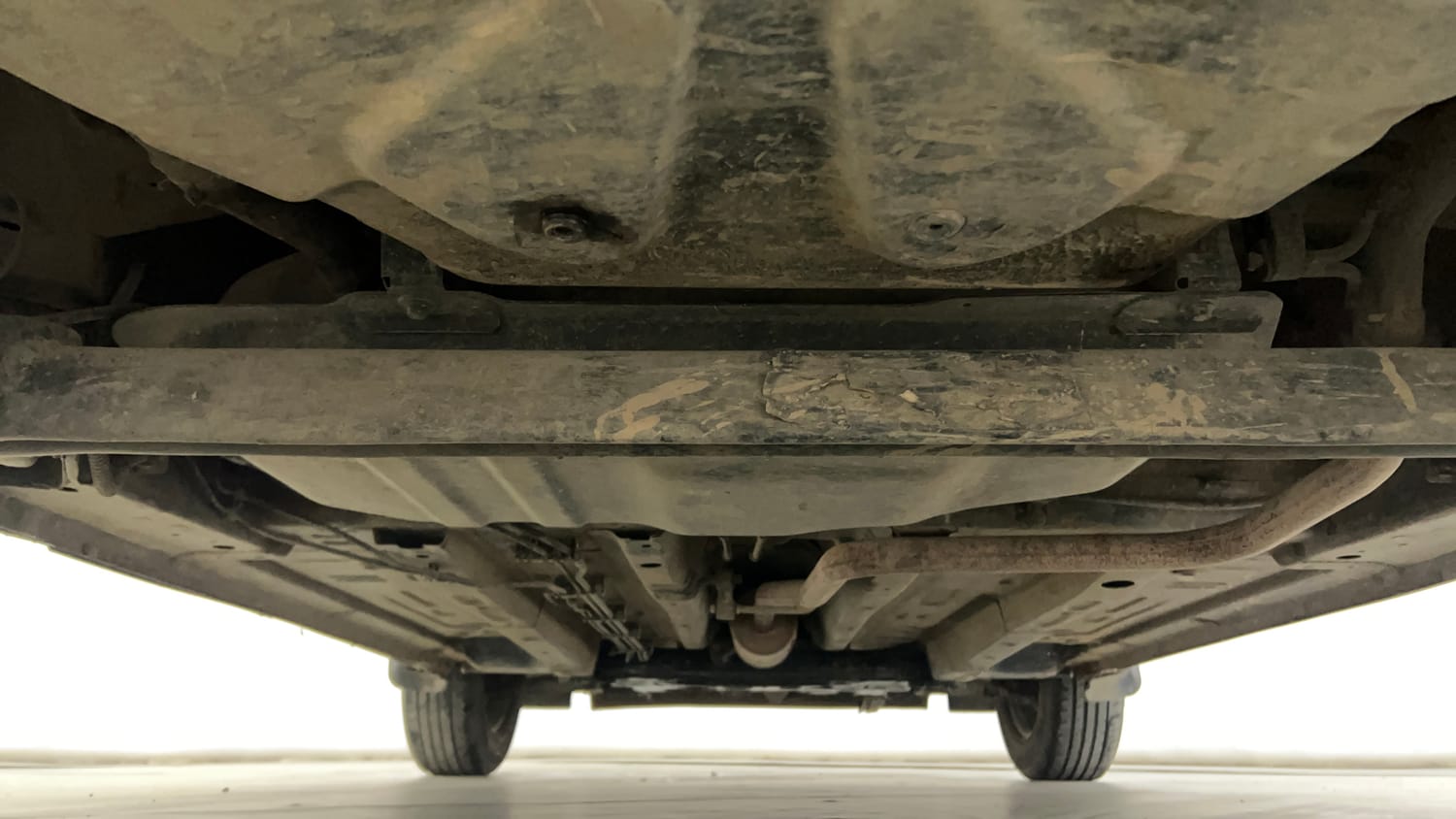 Used 2022 Tata Punch Pure Rhythm Pack MT Petrol Manual extra REAR UNDERBODY VIEW (TAKEN FROM REAR)