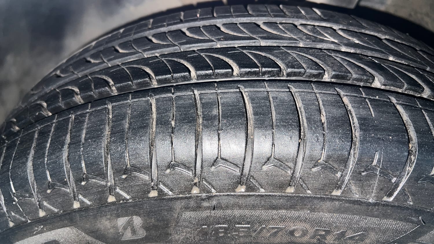 Used 2016 Hyundai Elite i20 Magna 1.2 Petrol Manual tyres LEFT FRONT TYRE TREAD VIEW