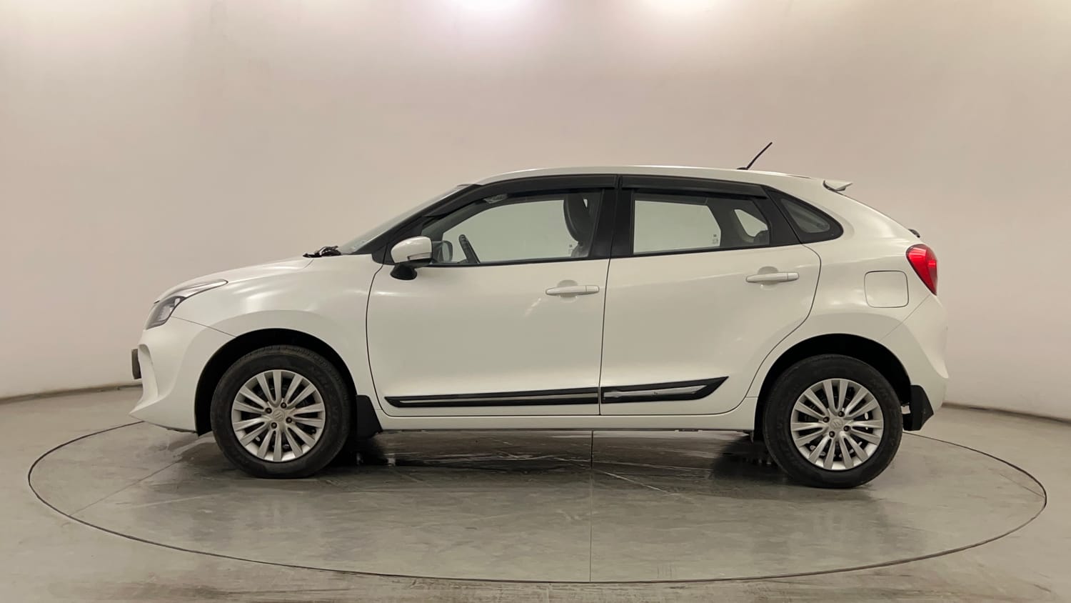 Used 2019 Maruti Suzuki Baleno Delta Petrol Manual exterior LEFT SIDE VIEW