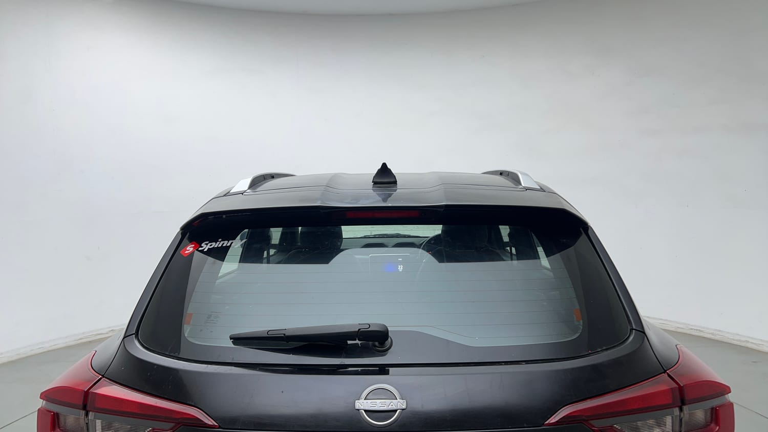 Used 2021 Nissan Magnite XV Premium Turbo Petrol Manual exterior BACK WINDSHIELD VIEW