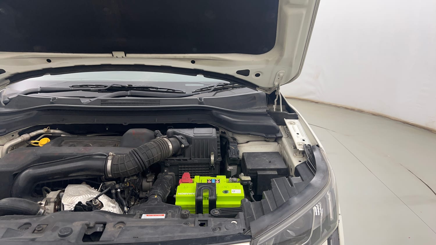 Used 2022 Mahindra XUV 300 W8 (O) 1.5 Diesel Diesel Manual engine ENGINE LEFT SIDE HINGE & APRON VIEW