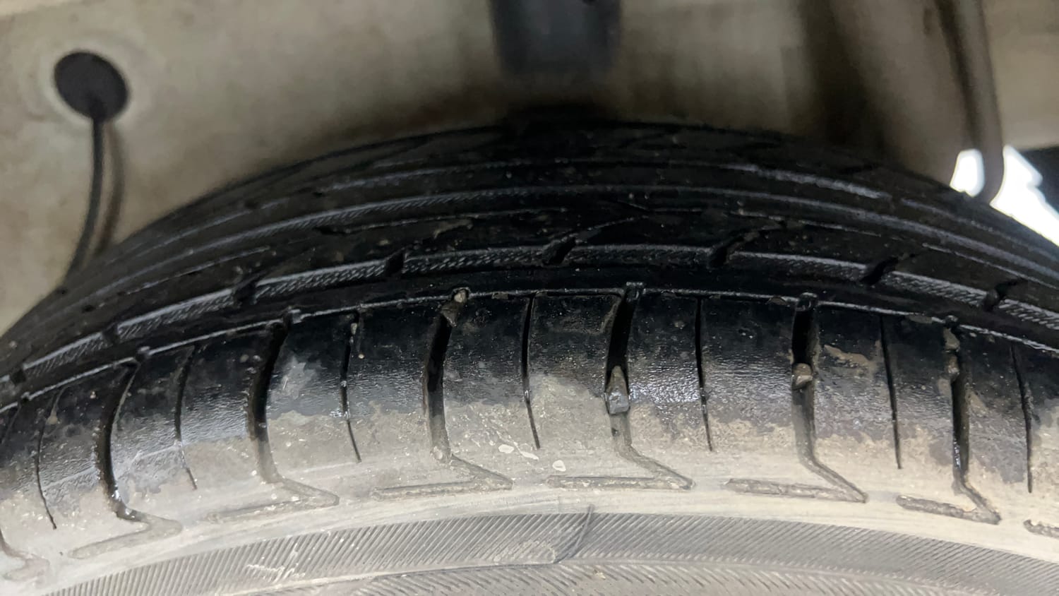 Used 2019 Maruti Suzuki Celerio X Zxi (O) AMT Petrol Automatic tyres LEFT REAR TYRE TREAD VIEW