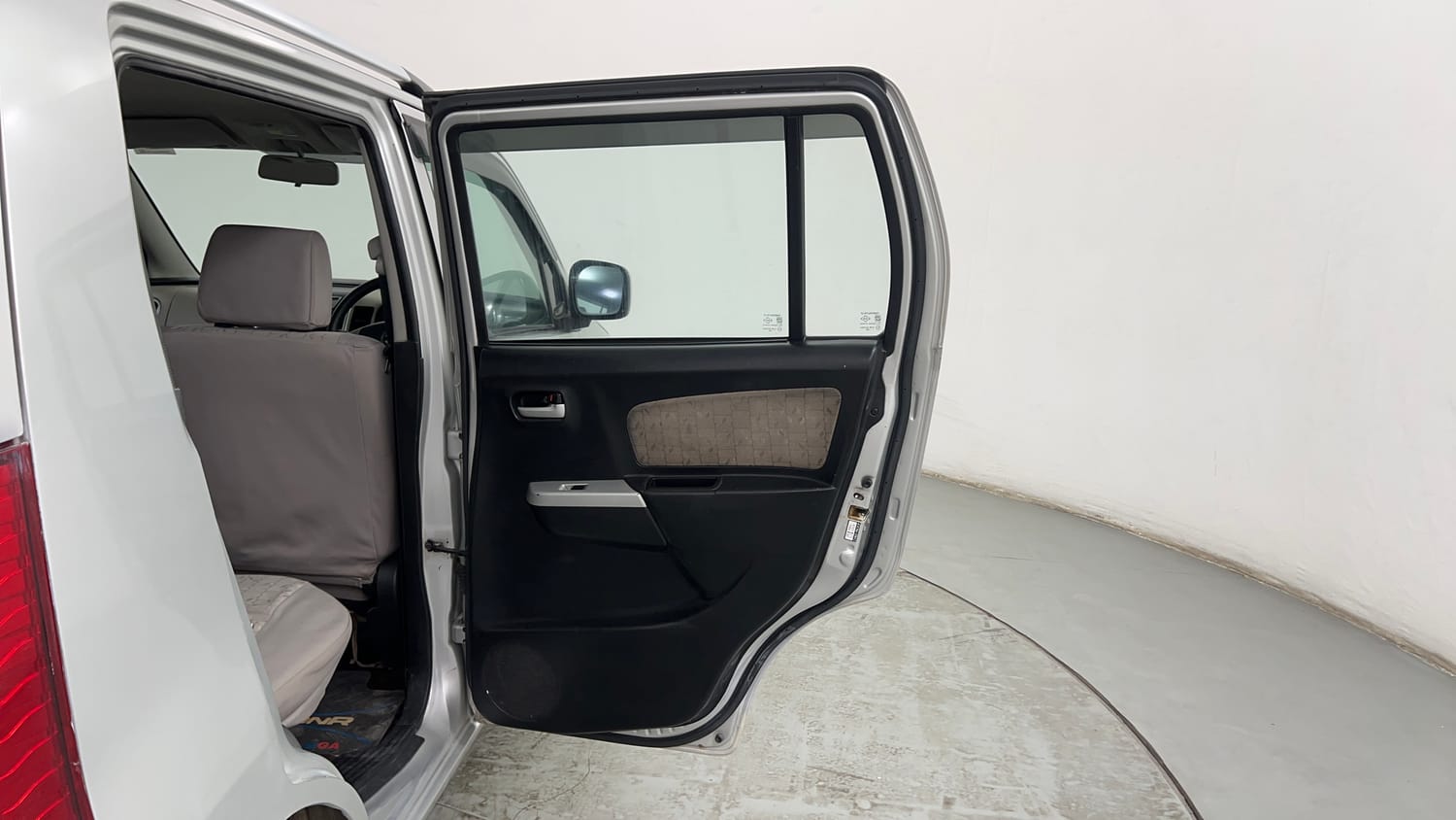Used 2014 Maruti Suzuki Wagon R VXI Petrol Manual interior RIGHT REAR DOOR OPEN VIEW