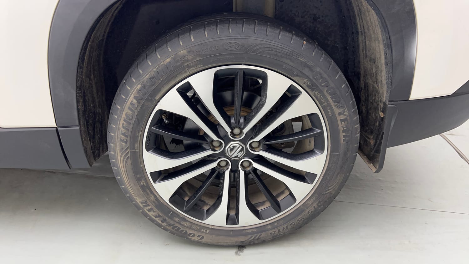 Used 2021 MG Motors Hector Sharp 1.5 Petrol CVT Petrol Automatic tyres LEFT REAR TYRE RIM VIEW