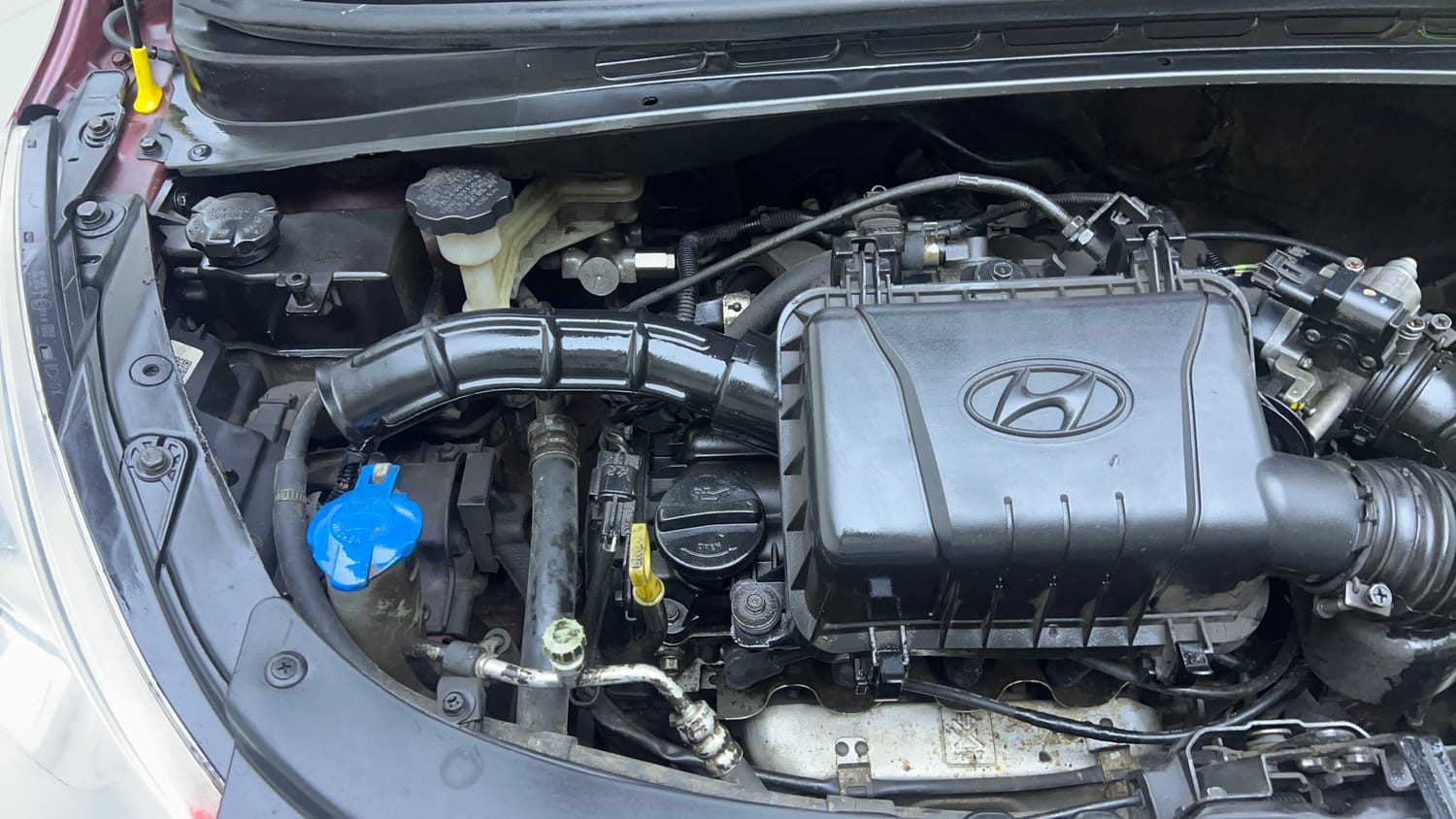 Used 2015 Hyundai i10 Sportz 1.1 iRDE2 Petrol Manual engine ENGINE RIGHT SIDE VIEW