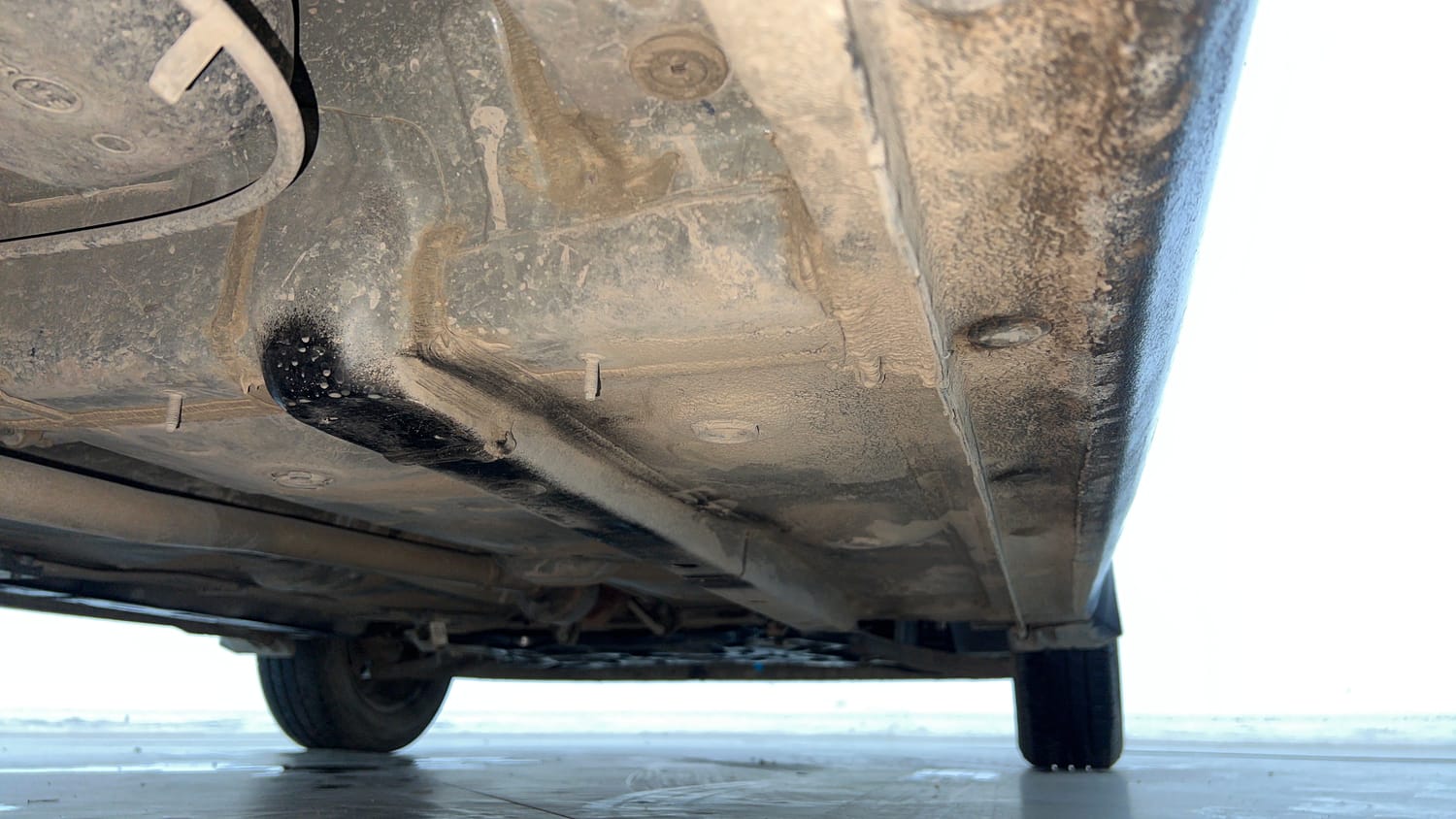 Used 2022 Hyundai Santro Sportz Petrol Manual extra REAR RIGHT UNDERBODY VIEW