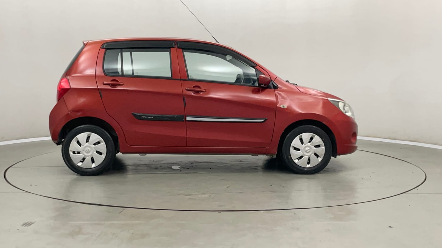 Used 2015 Maruti Suzuki Celerio VXi AMT Petrol Automatic exterior RIGHT SIDE VIEW