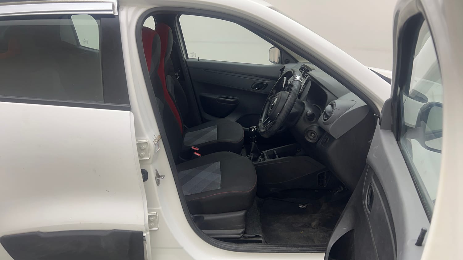 Used 2020 Renault Kwid RXT 1.0 Opt Petrol Manual interior RIGHT SIDE FRONT DOOR CABIN VIEW
