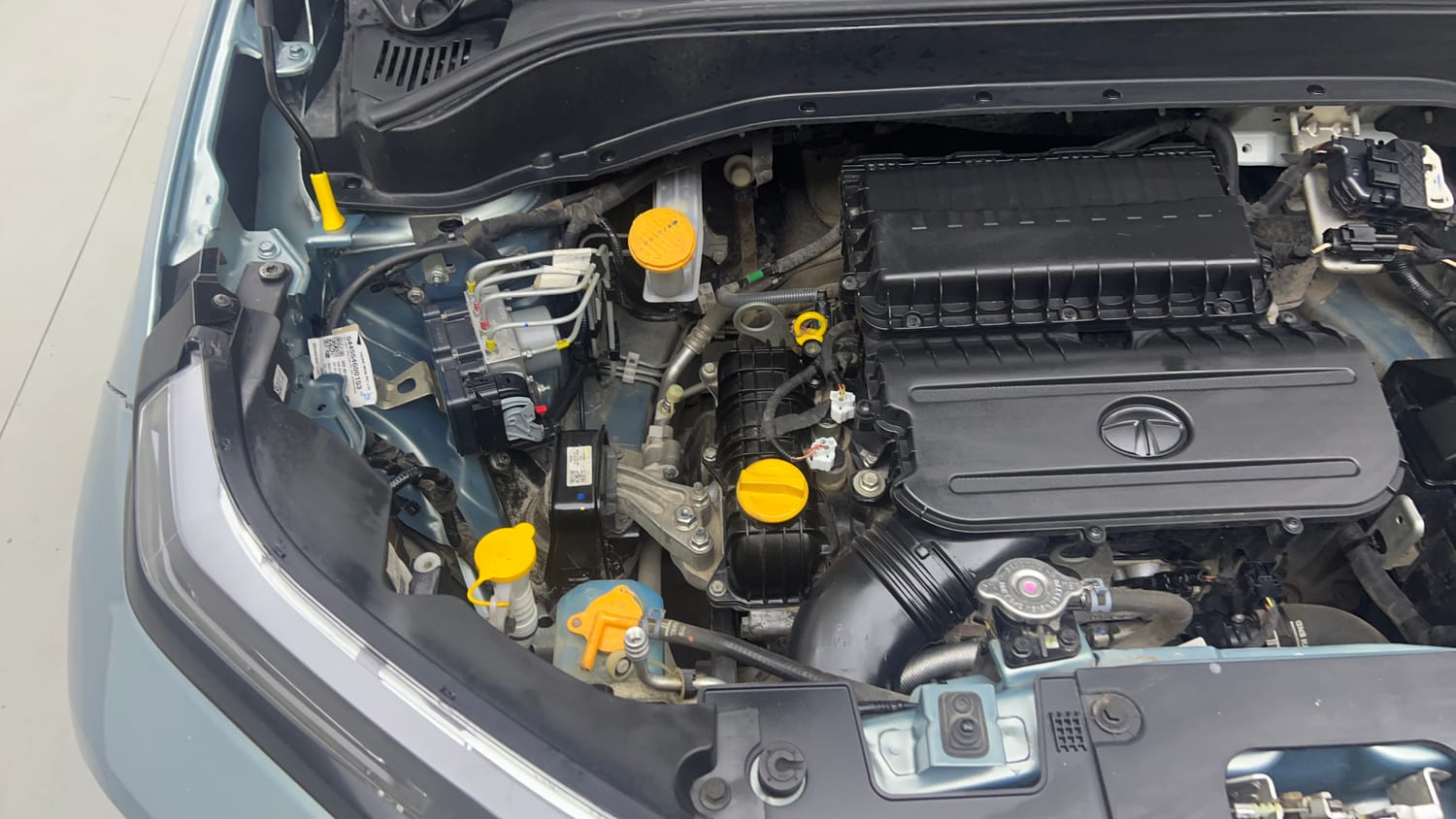 Used 2023 Tata Punch Adventure AMT Petrol Automatic engine ENGINE RIGHT SIDE VIEW